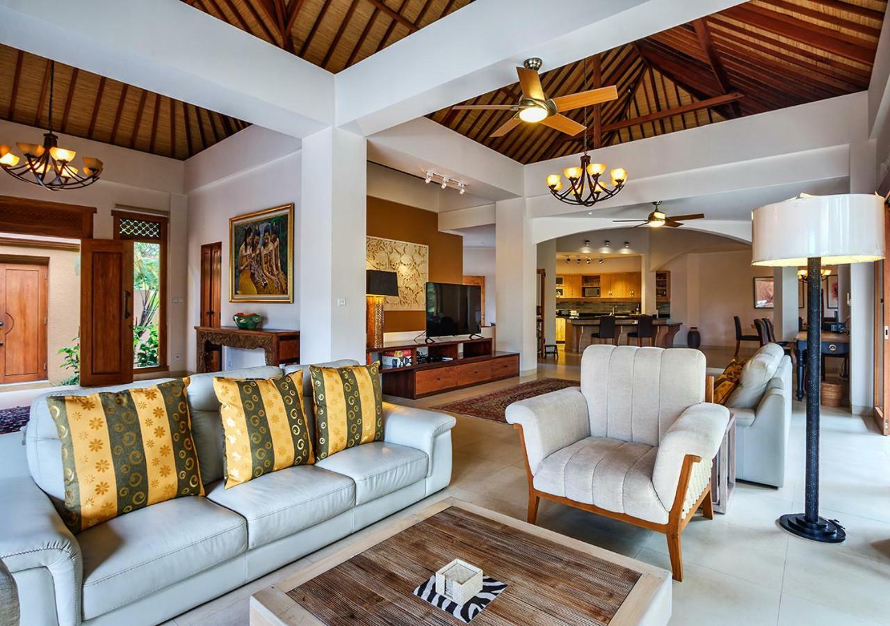 Villa Kembar Ubud Exteriör bild