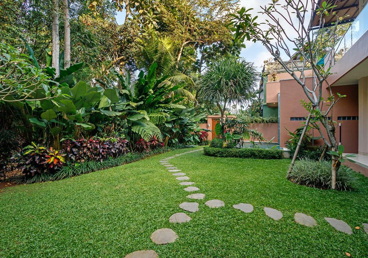 Villa Kembar Ubud Exteriör bild